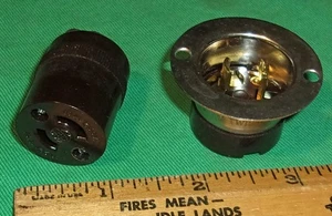 Vintage Hubbell Twist Lock Baquelita 15 Amp 125V Enchufe y Enchufe 2 Cables ¡NUEVO EN STOCK Limpio! - Imagen 1 de 7