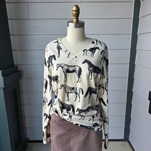 Camisa Ariat Mujer Sepia Equino Estampado Caballo Cuello en V Manga Larga Talla L Orgánica - Imagen 1 de 9
