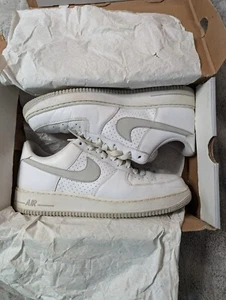 Nike Air Force 1 '07 White Light Smoke Grey Size 11 Men's Used - Picture 1 of 8