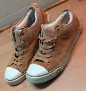 UGG Suede Shoes Sneakers, Warm, Size US 8, outdoors, comfort, walking, preowned - Picture 1 of 20