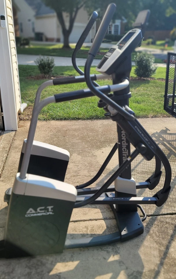 NordicTrack A.C.T. Commercial 10 Elliptical - Image 1 of 4