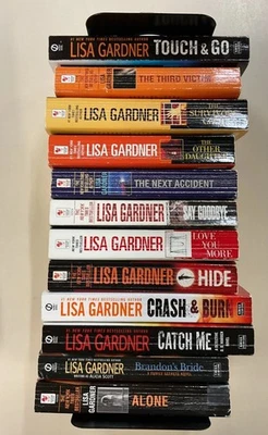 Lisa Gardner PB Lot of 12 Alone, Catch Me, Hide, The Other Daughter, et al Foto 1 de 4
