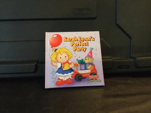 Libro Fisher Price Little People de colección Sarah Lynn’s Perfect Party - Imagen 1 de 3