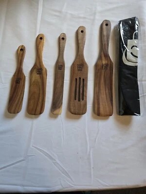 5PCS Wooden Spurtles Set, Non-Stick Natural teak Wood Spatulas Comes With Apron - Image 1 of 4