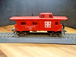 Atlas HO Scale 34' Santa Fe A.T. & S.F. 7240 Hobby Model Railroad Cupula Caboose - Picture 1 of 6
