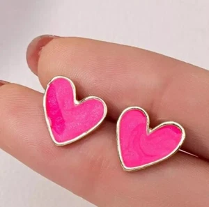 Aretes pequeños dorados rosa en forma de corazón regalo de San Valentín para mujeres niñas - Imagen 1 de 1