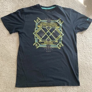 Lebron James Nike DriFit Men Medium He Who Conquers Endures Navy Graphic T-Shirt - Picture 1 of 8