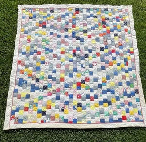 Trapunta patchwork grande vintage realizzata con tessuti divertenti tra cui tessuto Pepsi 92x90 - Foto 1 di 20