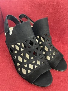 Vince Camuto Womens Size 11W Black Deverly Cutout Nubuck Heeled Sandals Leather - Picture 1 of 11