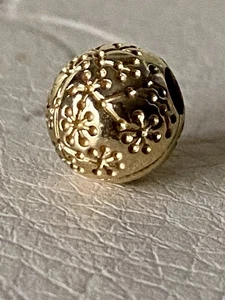 Genuine Pandora 14ct Gold Lucerne Clip Charm #750818 - RARE & HTF - Picture 1 of 5