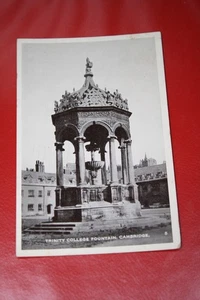 George VI postcard 1950's, Cambridge , Trinity College Fountain, Cambridgeshire - Picture 1 of 3