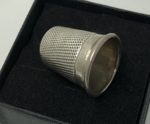 Victorian Silver Thimble Birmingham 1897 Saunders and Shepherd Cover