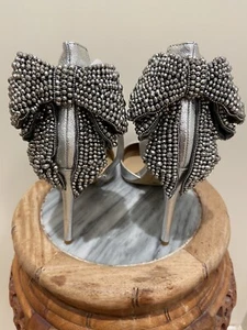 INC International Concepts Rhinestone Bow Silver 4” Heels 9 NEW - Picture 1 of 20