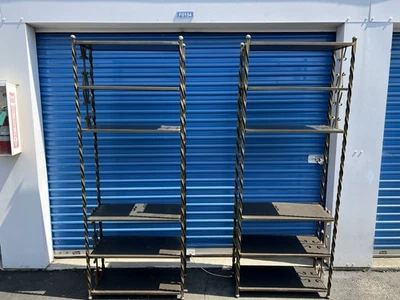 Etageres metálicos vintage con desplazamiento (par) posiblemente italianos años 60’s Foto 1 de 4