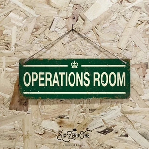 Letrero de metal de la Segunda Guerra Mundial cueva de hombre placa de pared corona británica MOD pequeño - Imagen 1 de 10