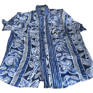 Vintage men Bogari blue floral hawaii short sleeve shirt in L/XL|L34 W22|SKU6453 - Picture 1 of 3