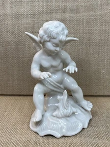1 Dresden White Porcelain Figurine “Winter” Four Seasons Cherub - Picture 1 of 9