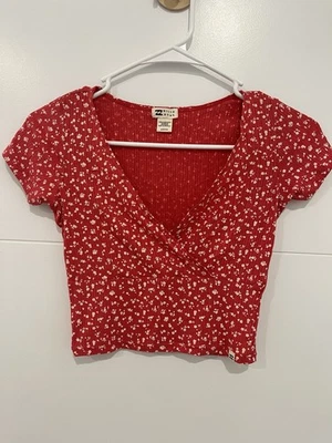 Women’s Billabong Red Floral Faux Wrap Cropped Stretchy Fitted Top Size S - Image 1 of 3