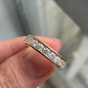 Anillo de eternidad de boda completo de moissanita DEF redondo de 3 quilates enchapado en oro amarillo de 14 k - Imagen 1 de 9