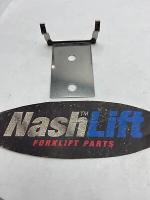 2940188 JLG Spring Clip Latch SK-42240315JE - Image 1 of 3