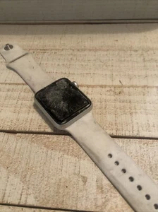 Apple Watch Series 3 42mm (Parts Only) - Untested Please Read - Zdjęcie 1 z 8