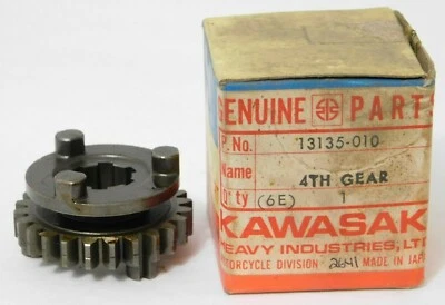 1 eje de salida de cuarta marcha Kawasaki KD100 KD80 KE100 KH100 KM100 OEM 13135-010 NUEVO DE STOCK Foto 1 de 3