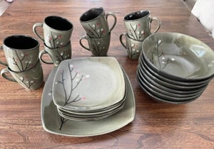 4 SCHWARZE BLÜTE Salat Dessert Mittagessen Teller von Sango 8" Quadratisch unbenutzt - Bild 1 von 21