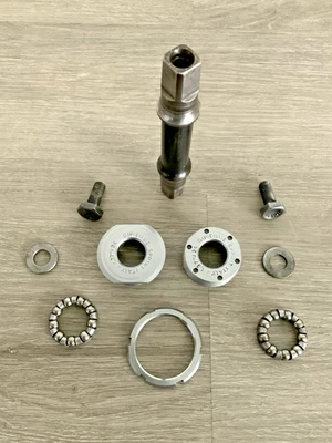 GIPIEMME SPRINT BOTTOM BRACKET 68–114 MM BSA THREADED CAMPAGNOLO SPINDLE - Image 1 of 4