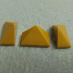 LEGO Parte 15571 Perla Oro Pendiente 45 2x1 Triple con Soporte de Perno Inferior NUEVO ELEGIR - Imagen 1 de 4