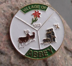 Village of Abbey Saskatchewan Canada Wood Lily Reindeer Canadian Pin Badge - Picture 1 of 2