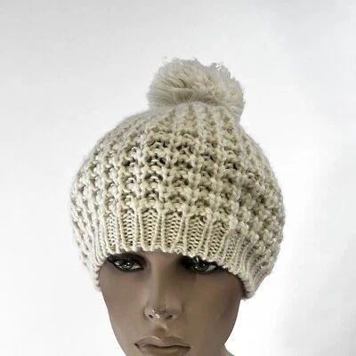Gorro pompon feminino bege claro H&M - Imagem 1 de 4