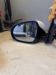 2017 Kia Sorrento Driver Side Mirror - Picture 1 of 4
