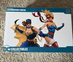 DC Collectibles Bombshells Celebration Statue Batgirl Supergirl MINT - Picture 1 of 7
