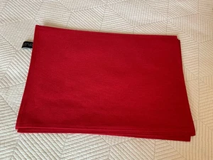 Urlaub im Ruhestand Rachel Zoe Rot & Silber Platzierungen Glänzend 13X19 4er Set - Bild 1 von 8