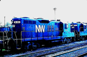 ORIGINAL KODACHROME SLIDE NORFOLK & WESTERN GP-9 #640 ROANOKE, VA MAY 1982 - Picture 1 of 1