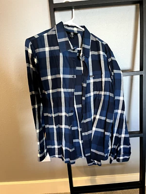 VOLCOM Button Up Shirt Bundle Men's size Medium Many colors All Great Condition - Image 1 of 4