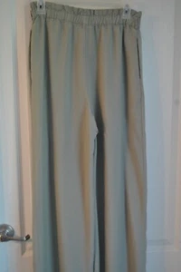 Women's Pants by Forever 21 Size Med. Green In Color - Picture 1 of 12