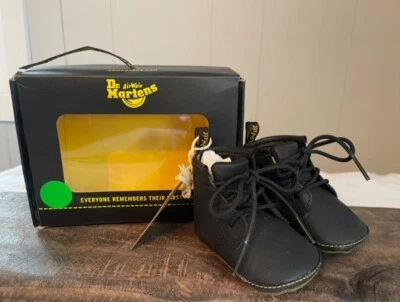 Dr. Martens 1460 Bebé Cuna Zapatos Botas Botines Negro Talla 2 NUEVO Doc Marten Foto 1 de 4