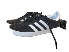 ladies grey and pink adidas gazelles