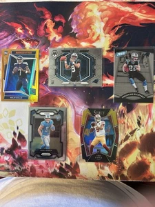 Lote de 5 tarjetas Panini NFL con Christian McCaffrey, Bryce Young, Malik Willis - Imagen 1 de 11