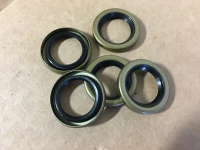 Custom Chrome BIG TWIN CAM COVER SEAL set 5  '70-UP #25335 DUOSEAL MAINSHAFT NUT - Image 1 of 4