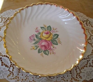 Cuenco poco profundo vintage de oro de 22 quilates QUBAN ROYAL 9 1/4" Royal China garantizado ~ - Imagen 1 de 6