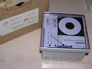 New old stock - SAUTER EQJW 41 D 15 equitherm 100 Temperature Controller origbox - Imagen 1 de 10