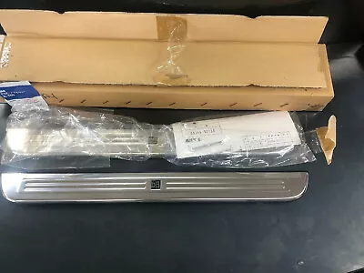 Scion XB/Toyota bB 2004-2007 OEM placa de umbral/placa rasguño 08266-52130 (solo frontal) Foto 1 de 4