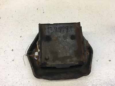 GM NOS 1967-69 Buick con montaje de motor 400 ci V8 diestro 13877998 Foto 1 de 4