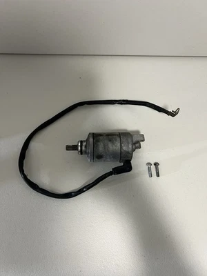 06 07 2006 2007 SUZUKI GSXR 600 750 GSXR600 OEM STARTER MOTOR ELECTRIC BOLTS - Image 1 of 4