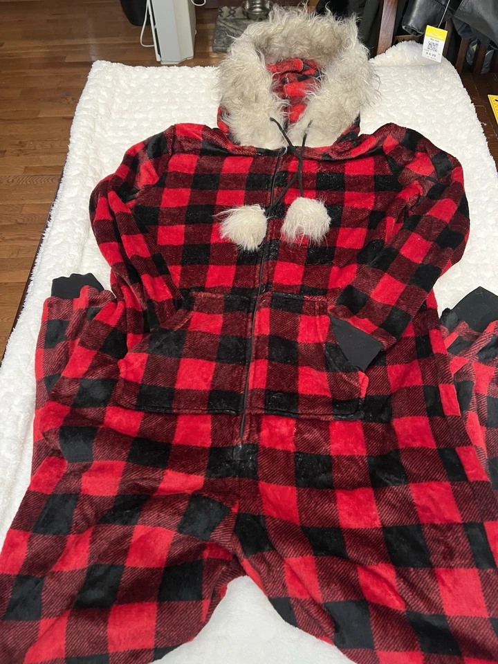 Secret Treasures Pajama OnePiece Women's L 12/14 Red Plaid Faux Fur Hoodie ST166 - Image 1 of 4