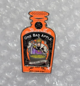 Halloween 2018 Perfume Bottles DEC Cast Exclusive Evil Queen Disney Pin LE 250 G - Picture 1 of 2