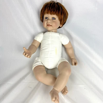 Muñeca bebé niño vinilo Adora 20 pulgadas pelo castaño pesado y ojos morados 2017 Foto 1 de 4