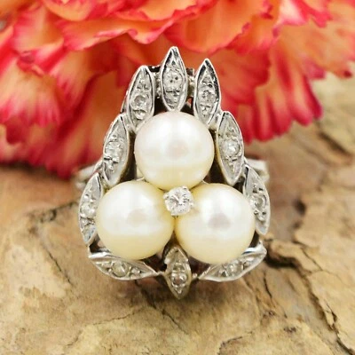 Anillo llamativo de cóctel de diamantes y perlas de oro blanco de 14 k talla 5,75 Foto 1 de 4